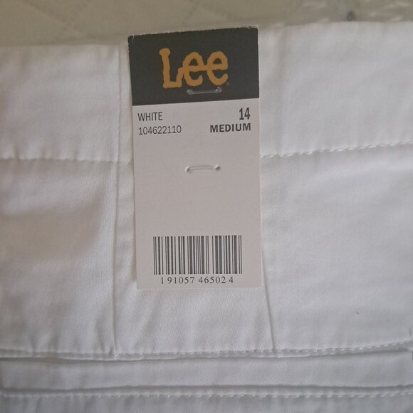 LEE Womens Legendary 7" white walks shorts Sz 14 medium NWT - Picture 6 of 9